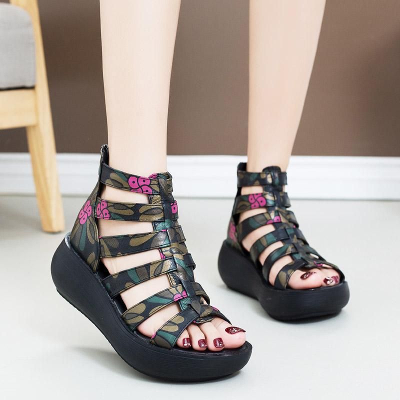 Rome Sandalen Met Retro Plateauprint En Print