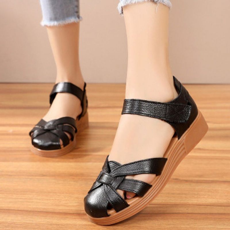 Uitgeholde Lederen Casual Klittenbandsandalen